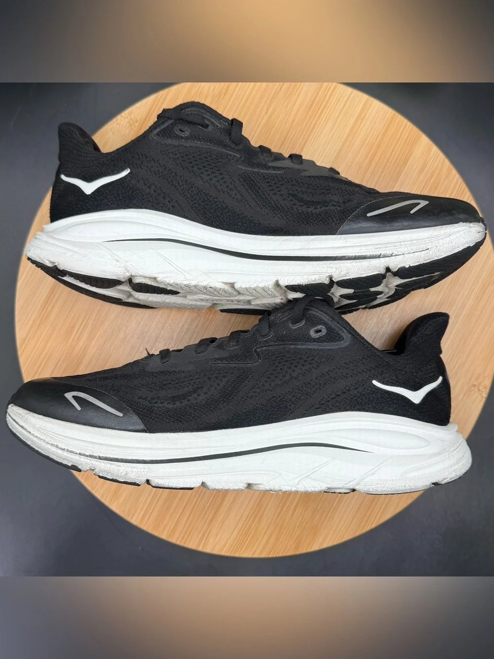 Hoka Clifton 10 Big Kids Athletic Shoes Black/White Size 7MD